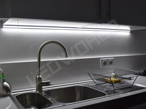 Réglette LED Inclinée 45° - 16x16mm - Aluminium + Alimentation 12V